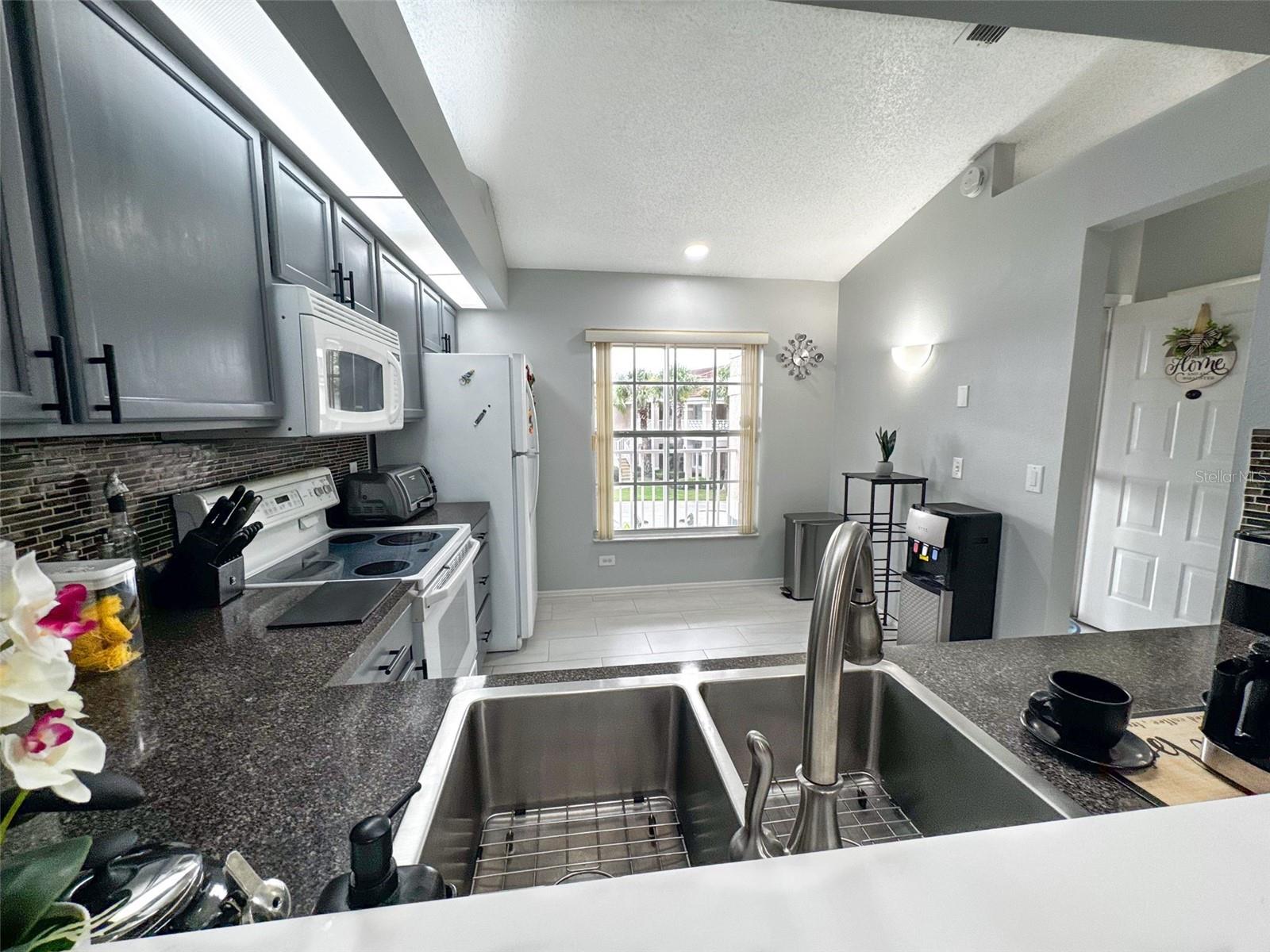13801 TIMBERLAND DRIVE 201