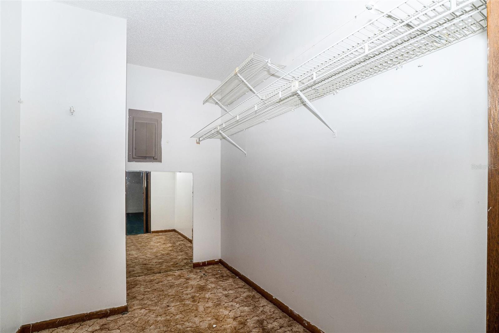 PINE RUN ESTATE - Residential