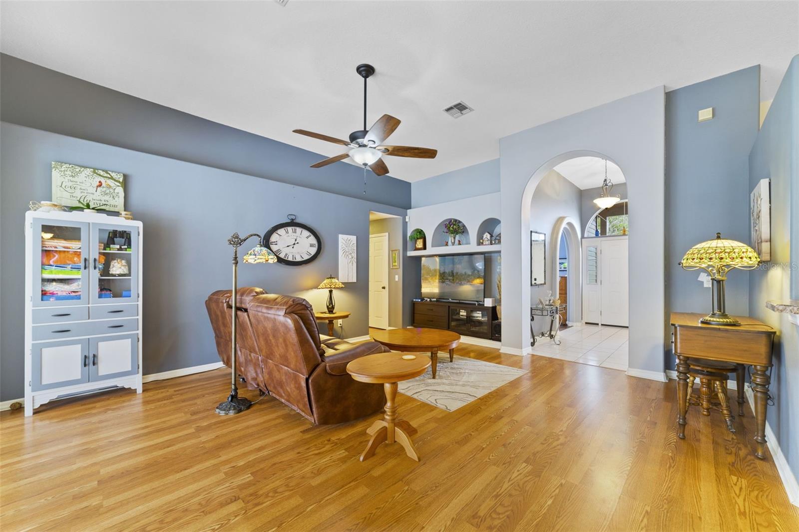 GROVELAND HIDDEN LAKES ESTATES - Residential