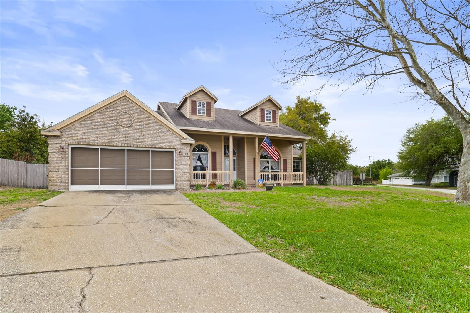 GROVELAND HIDDEN LAKES ESTATES - Residential