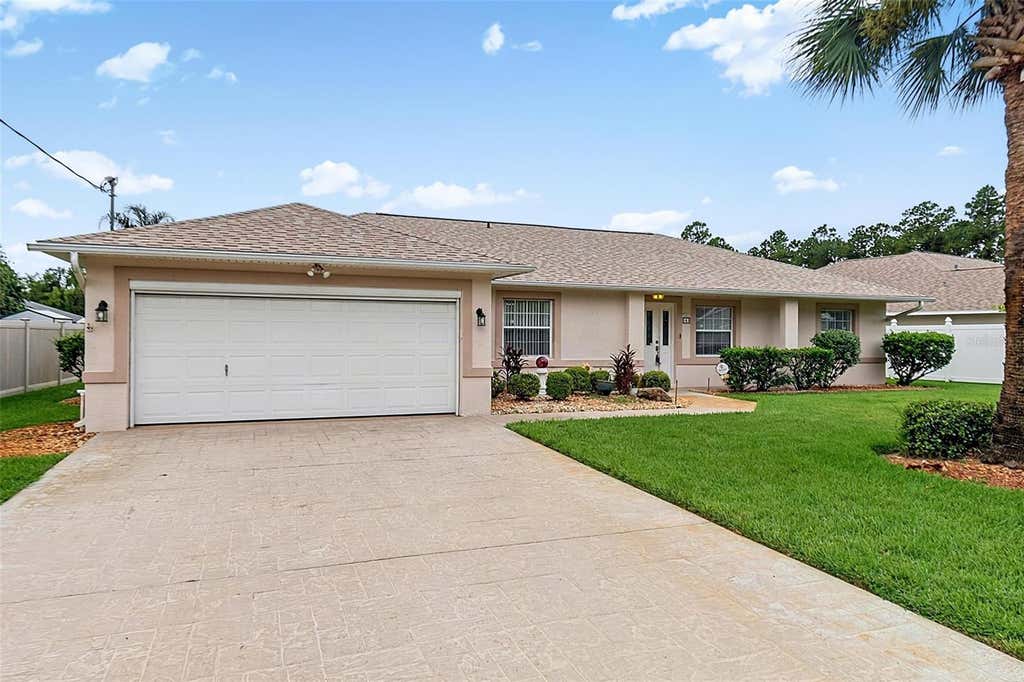 Photo of 6 Wilmont Place, Palm Coast, FL 32164 (MLS # FC320458)