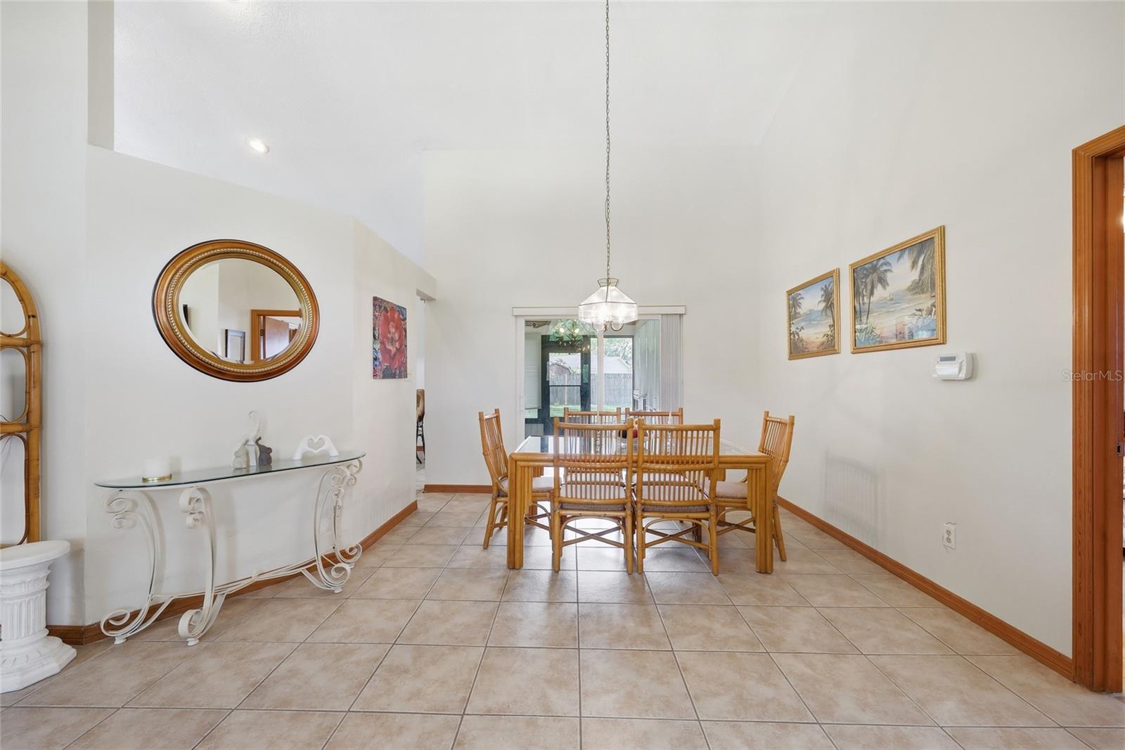 ARBOR CLUB - Residential