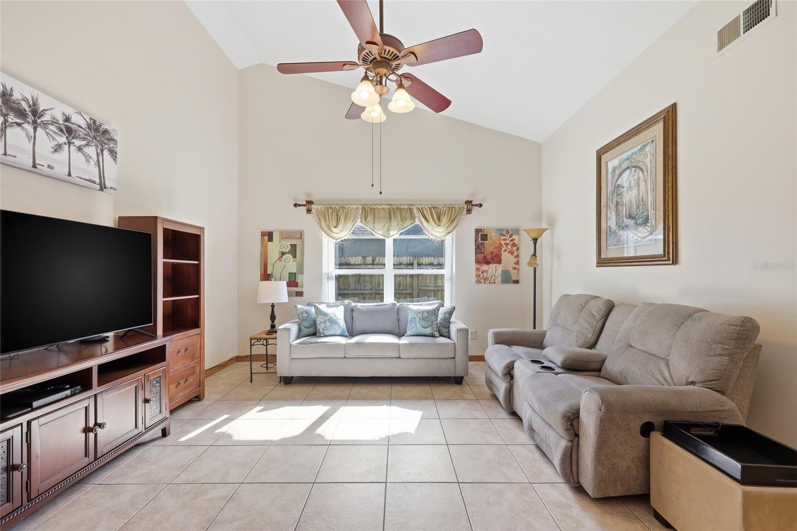 ARBOR CLUB - Residential