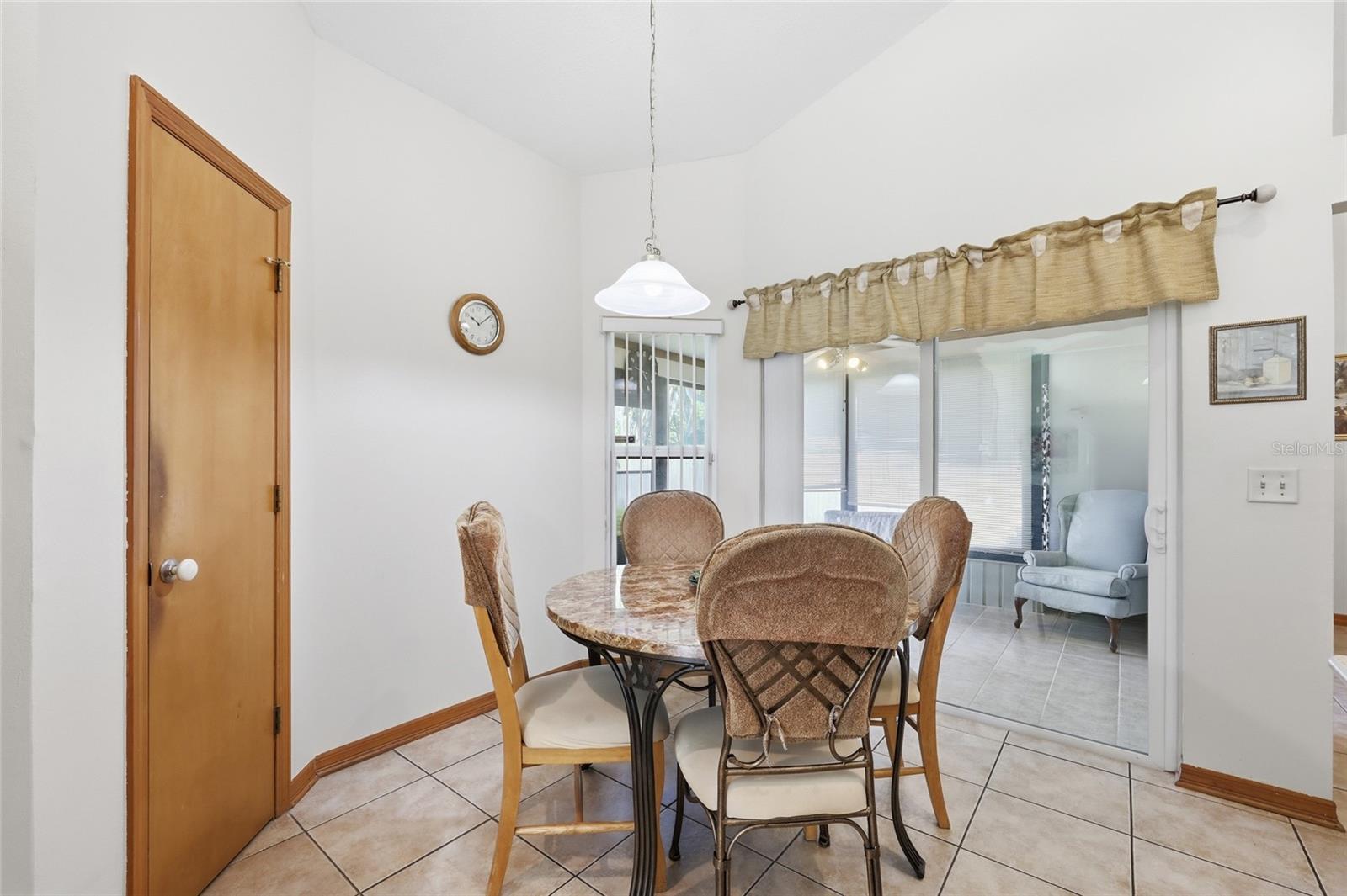 ARBOR CLUB - Residential