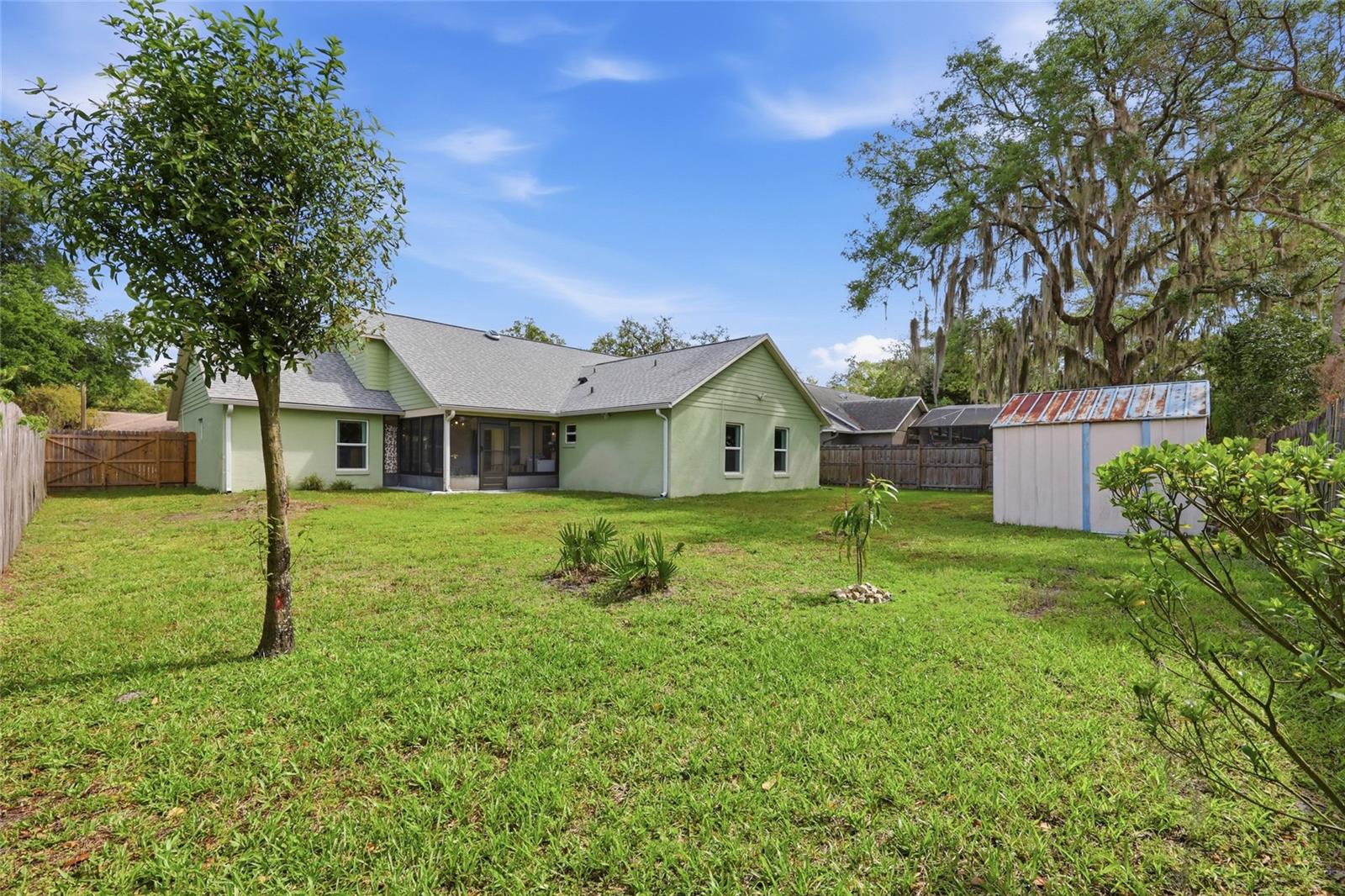 ARBOR CLUB - Residential