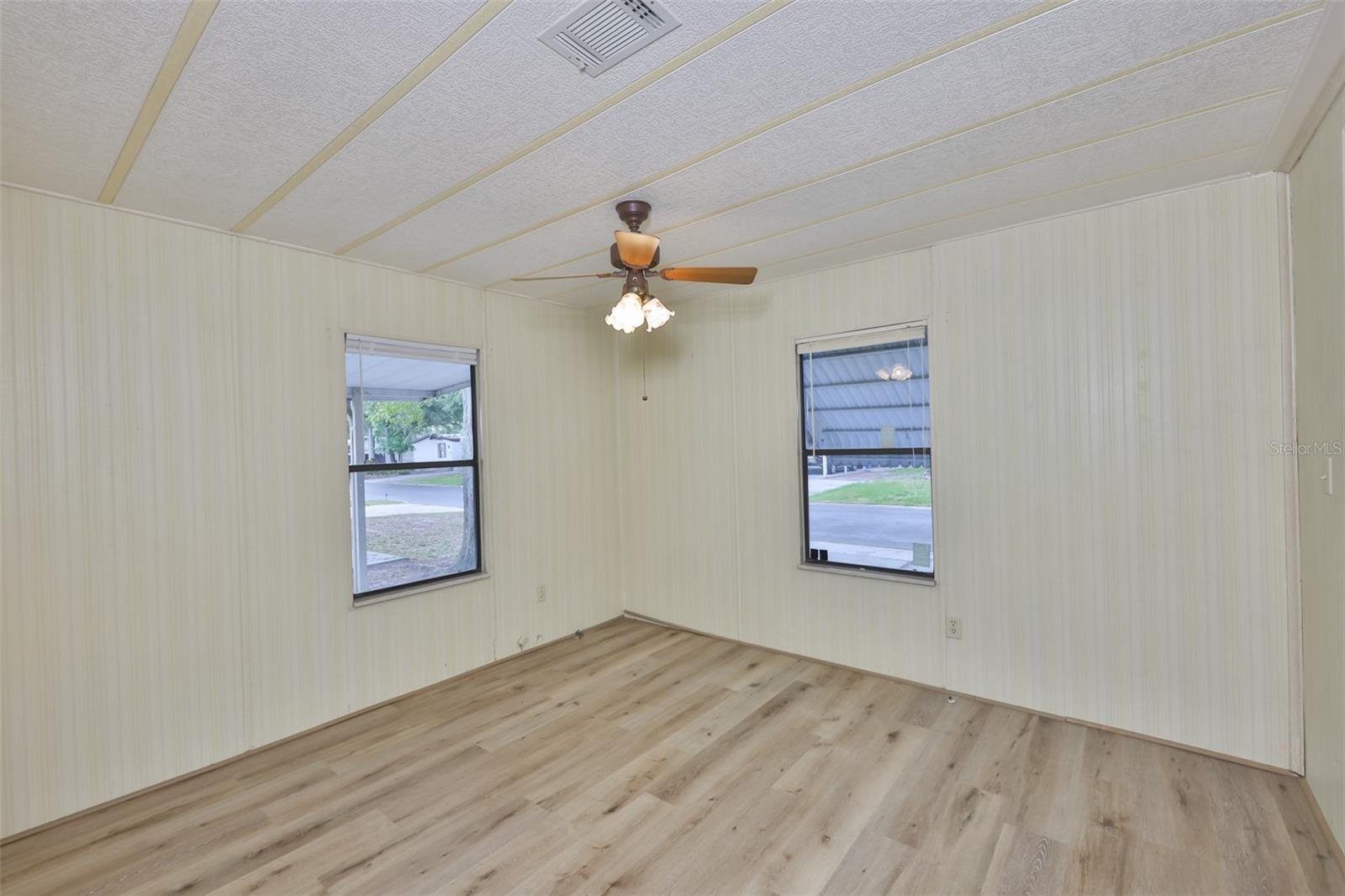 SHELDON WEST MH COMMUNITY - Residential