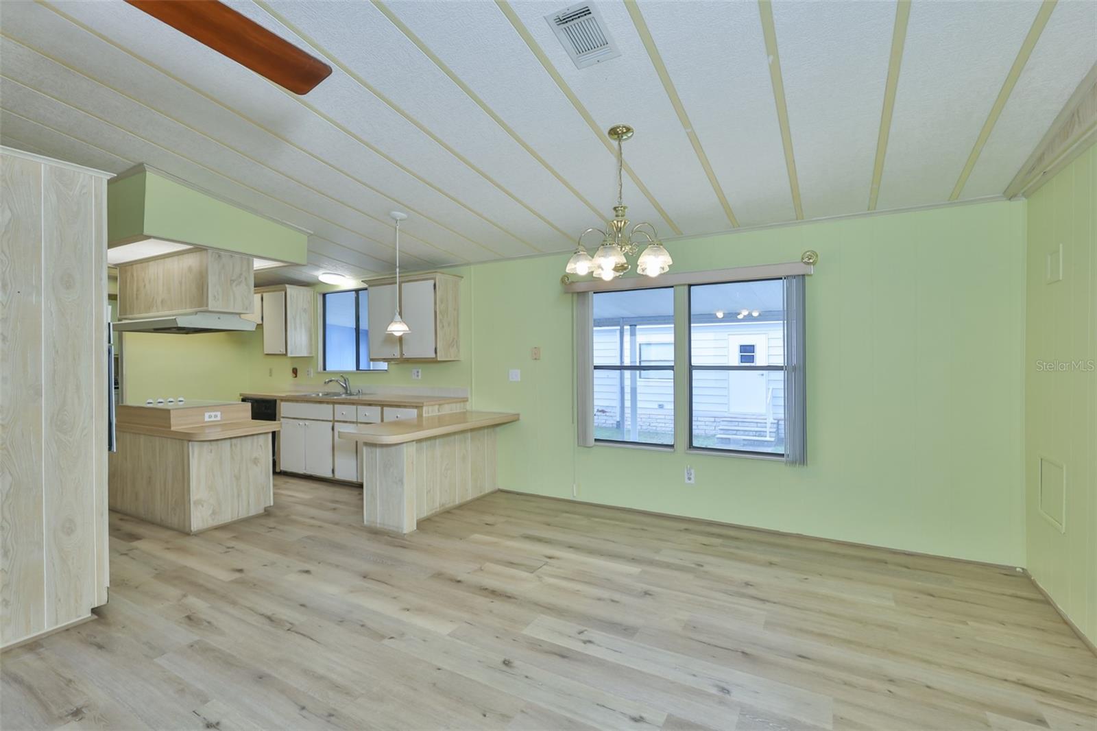 SHELDON WEST MH COMMUNITY - Residential