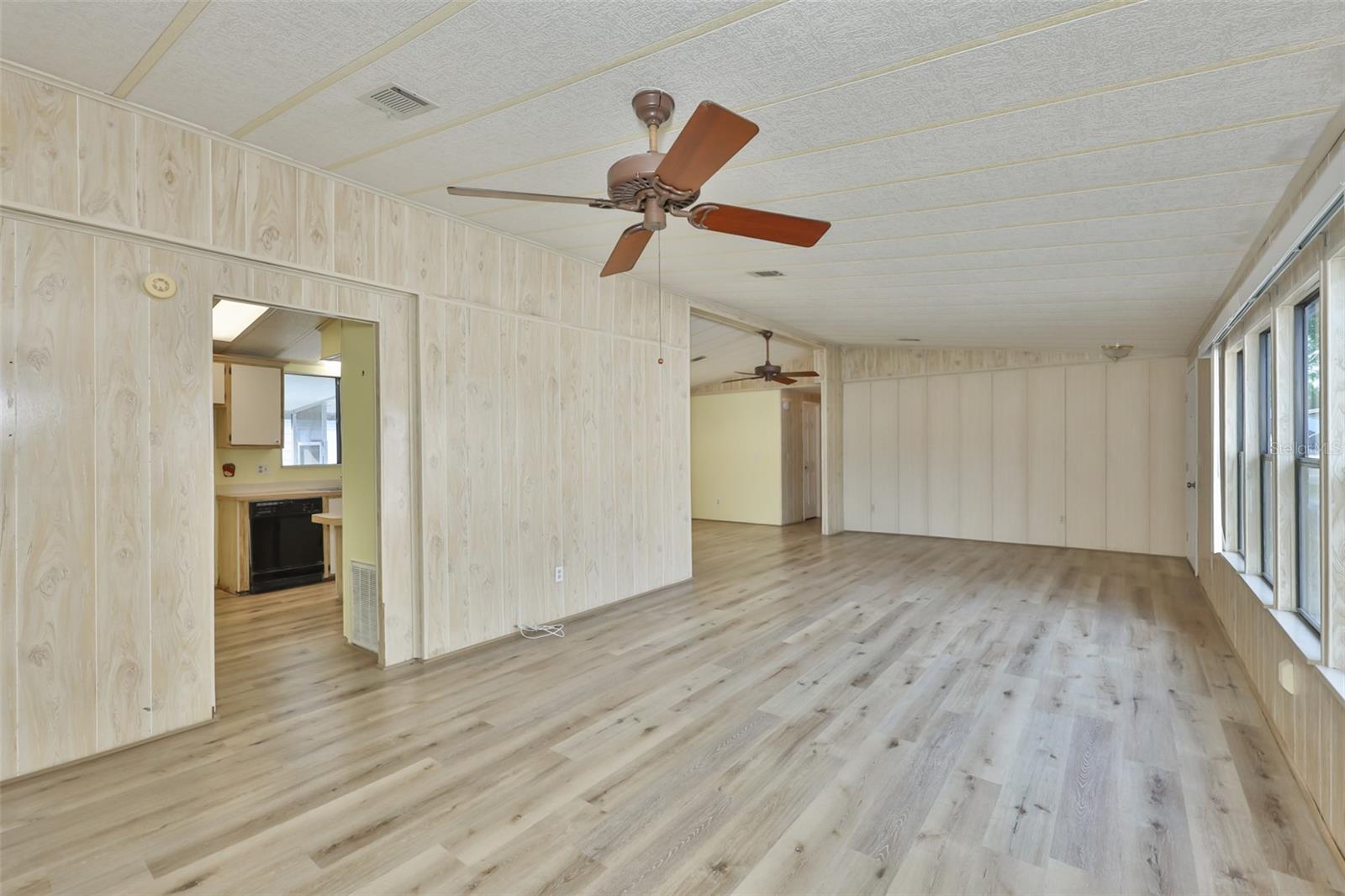 SHELDON WEST MH COMMUNITY - Residential