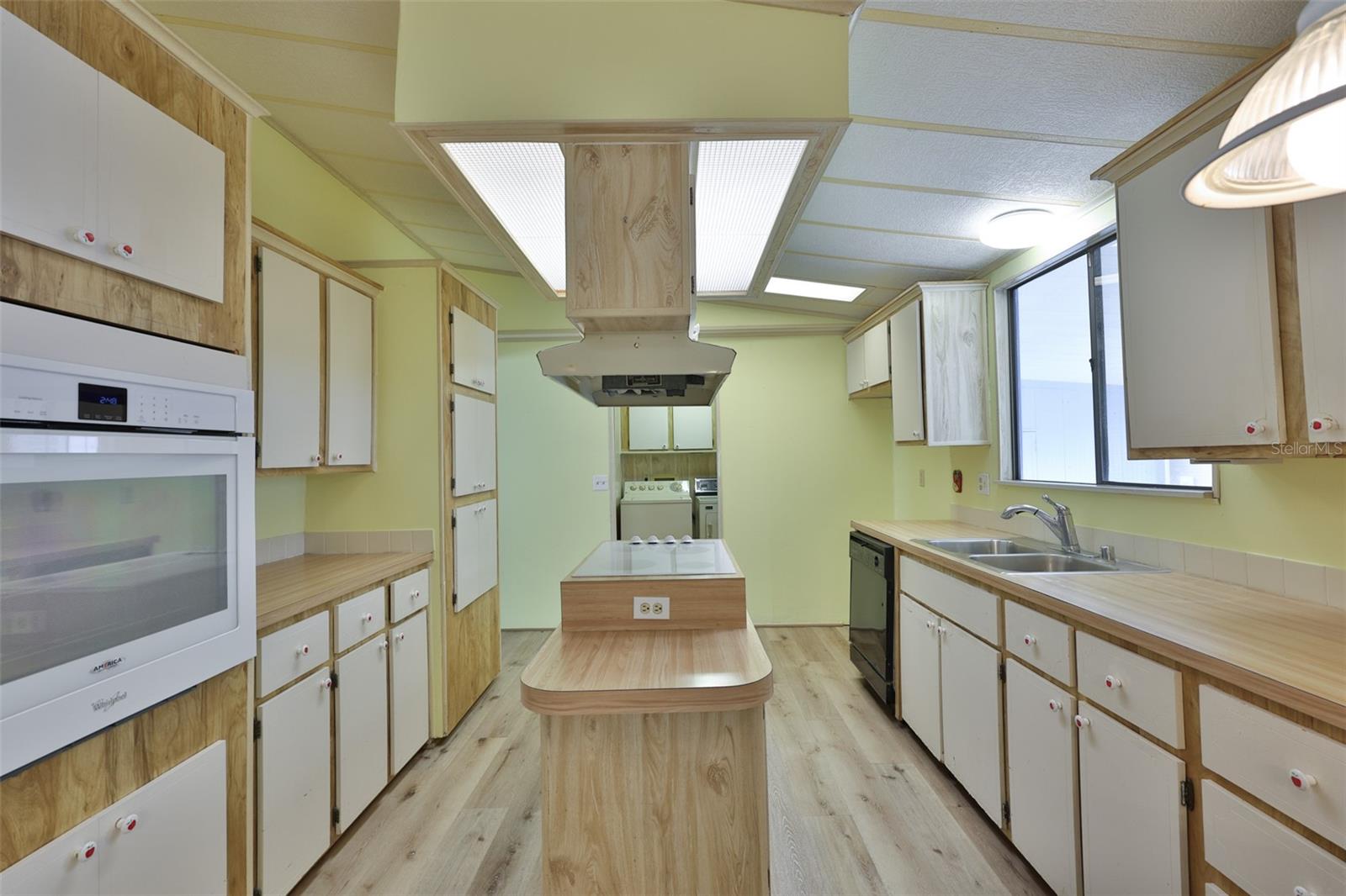 SHELDON WEST MH COMMUNITY - Residential