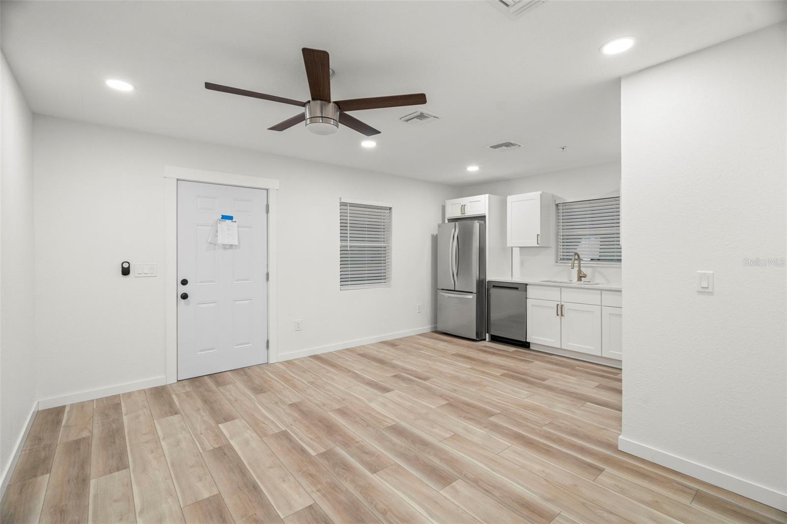 SUMMIT PARK - Residential Income