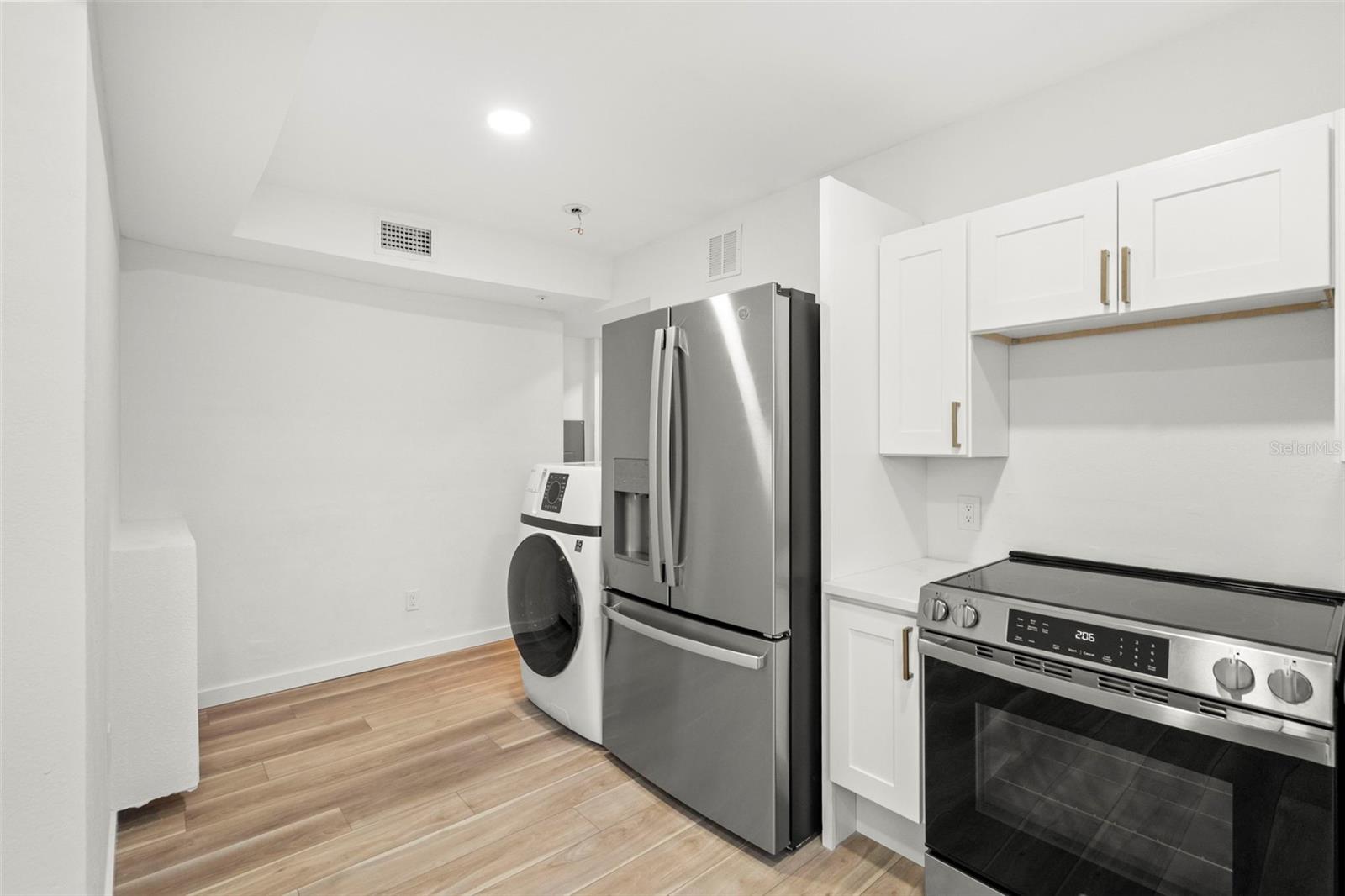 SUMMIT PARK - Residential Income