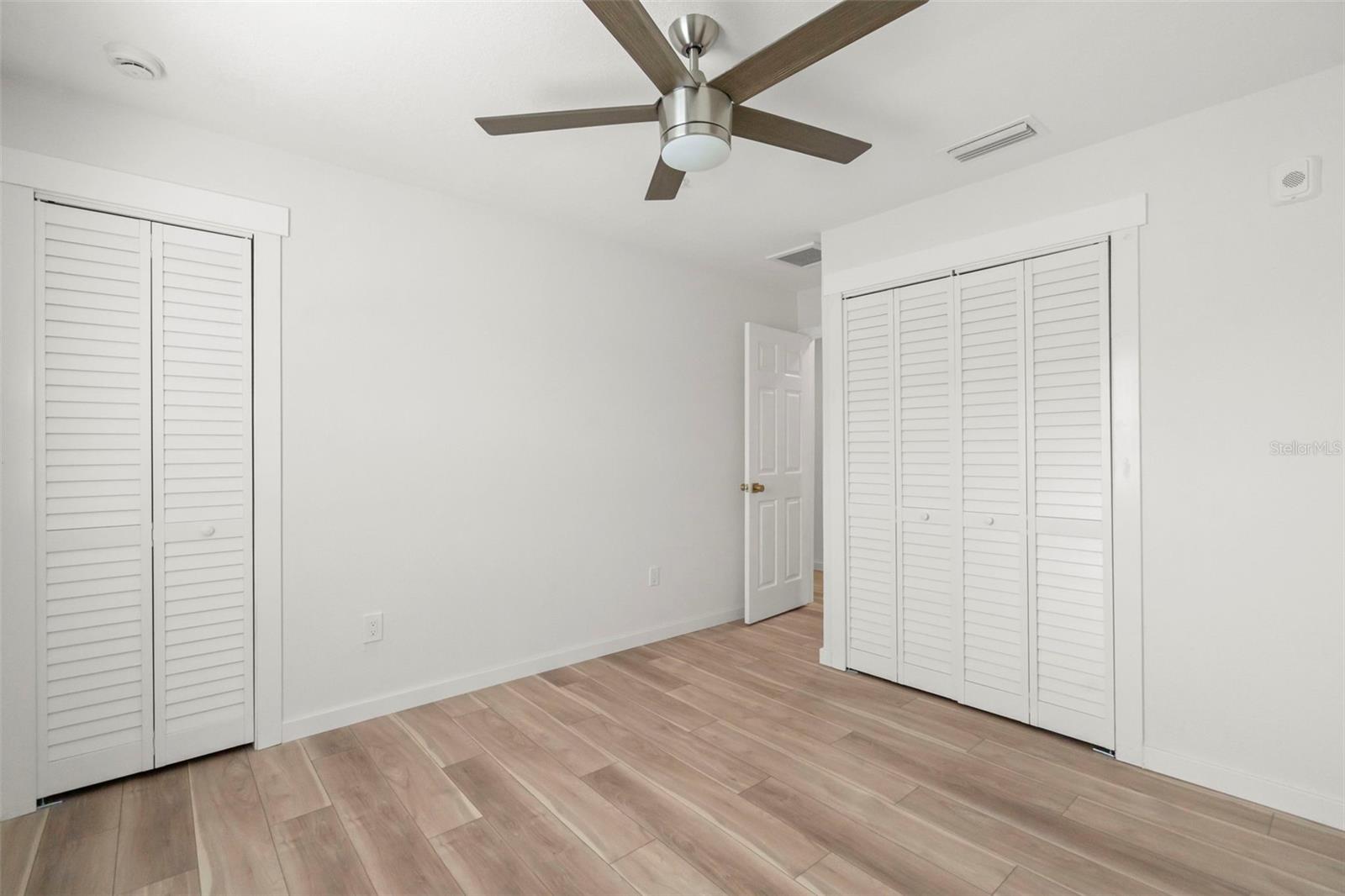 SUMMIT PARK - Residential Income