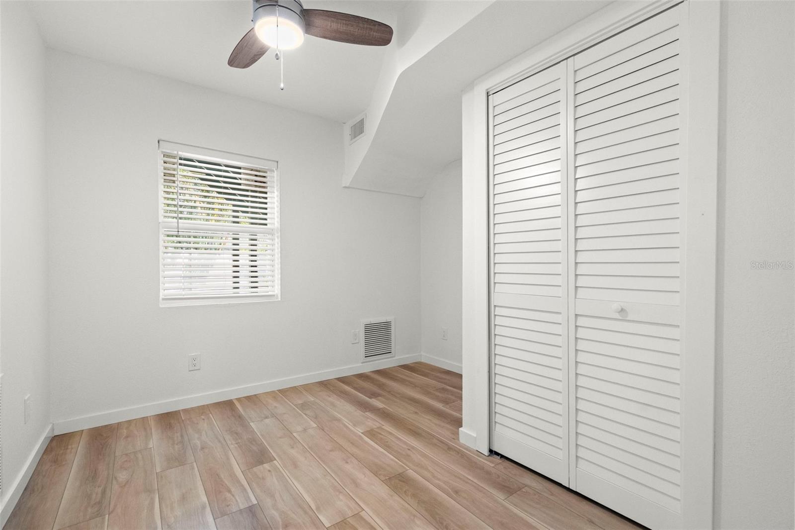 SUMMIT PARK - Residential Income