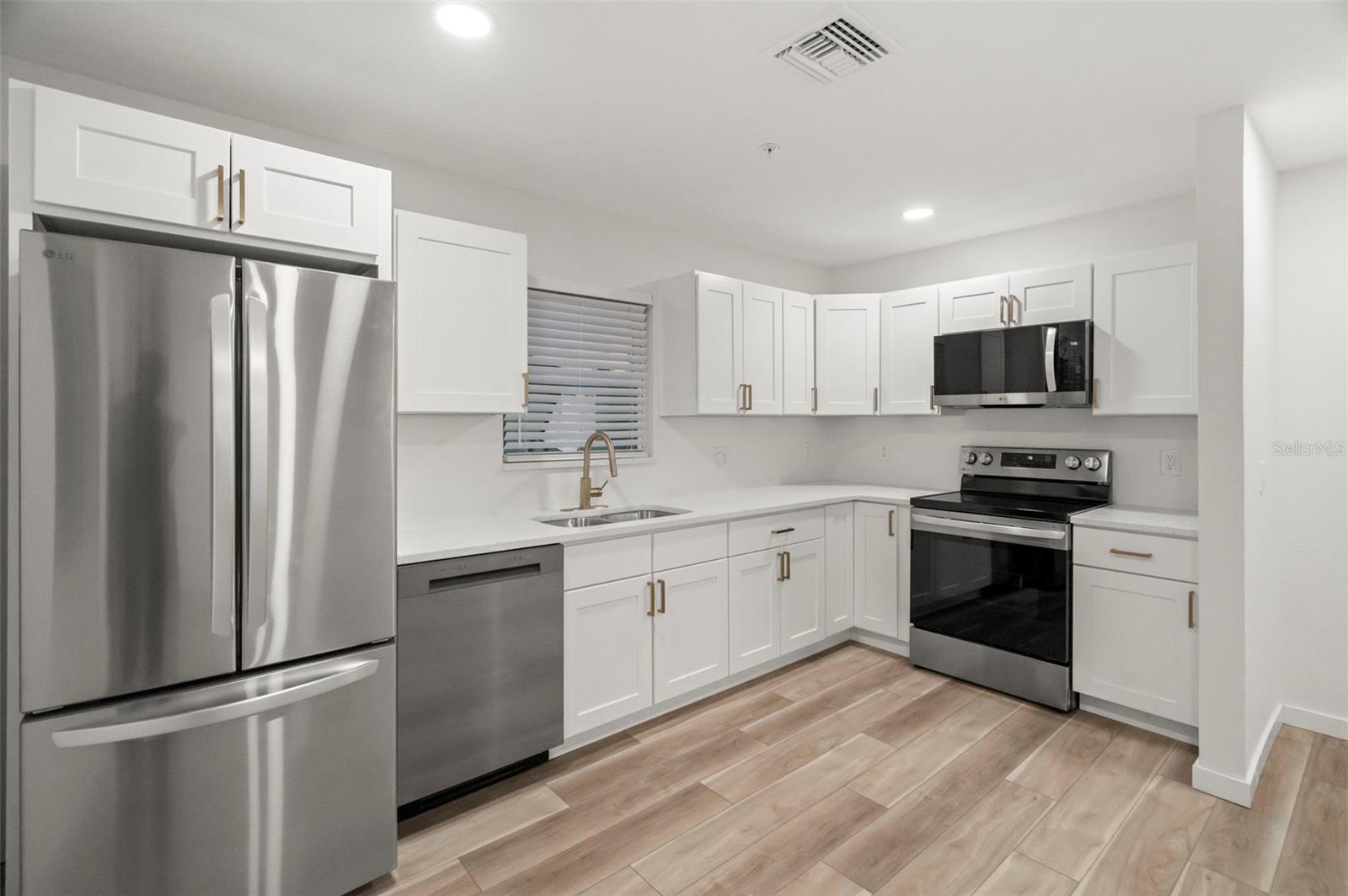 SUMMIT PARK - Residential Income