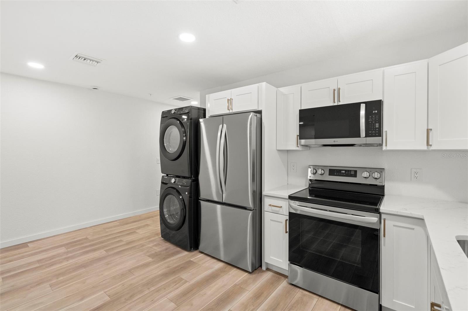 SUMMIT PARK - Residential Income