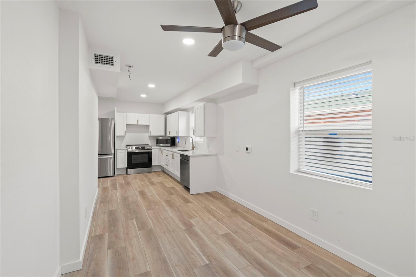 SUMMIT PARK - Residential Income