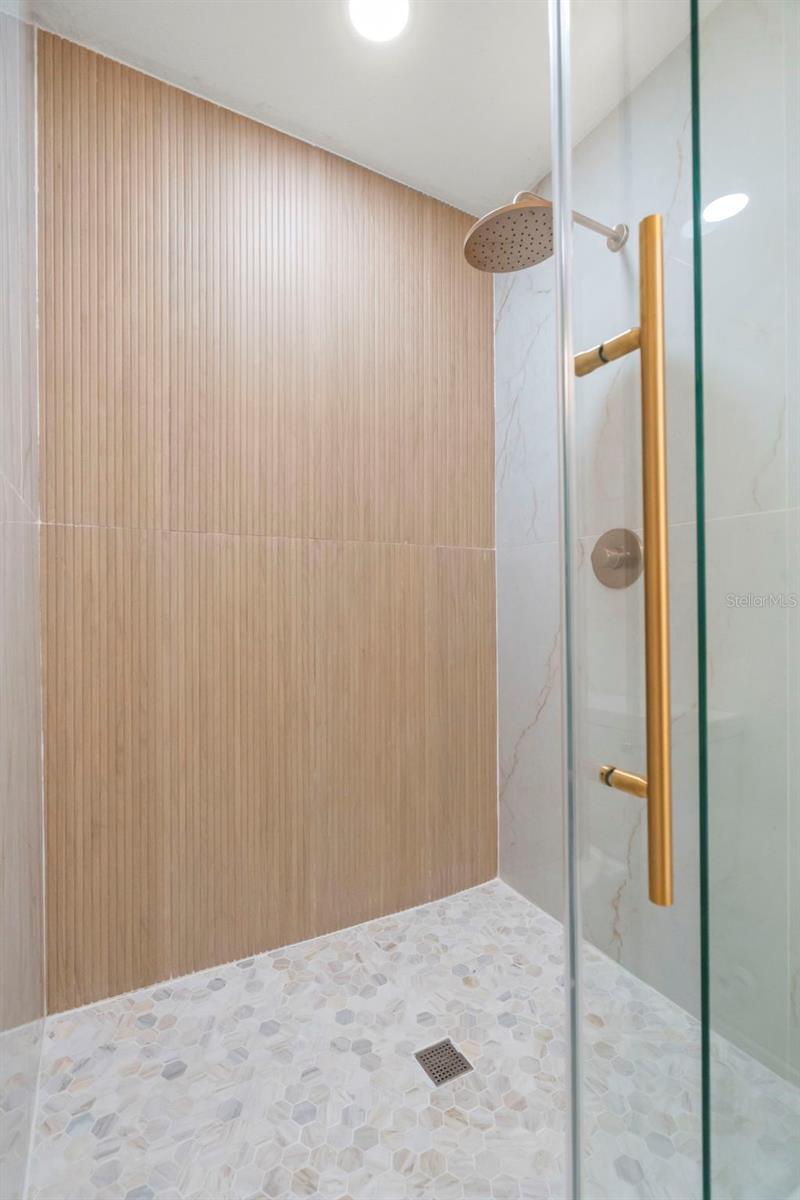 SUMMIT PARK - Residential Income