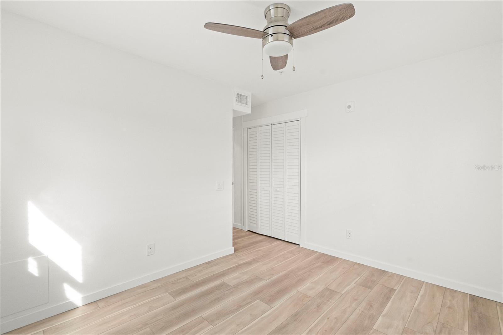 SUMMIT PARK - Residential Income