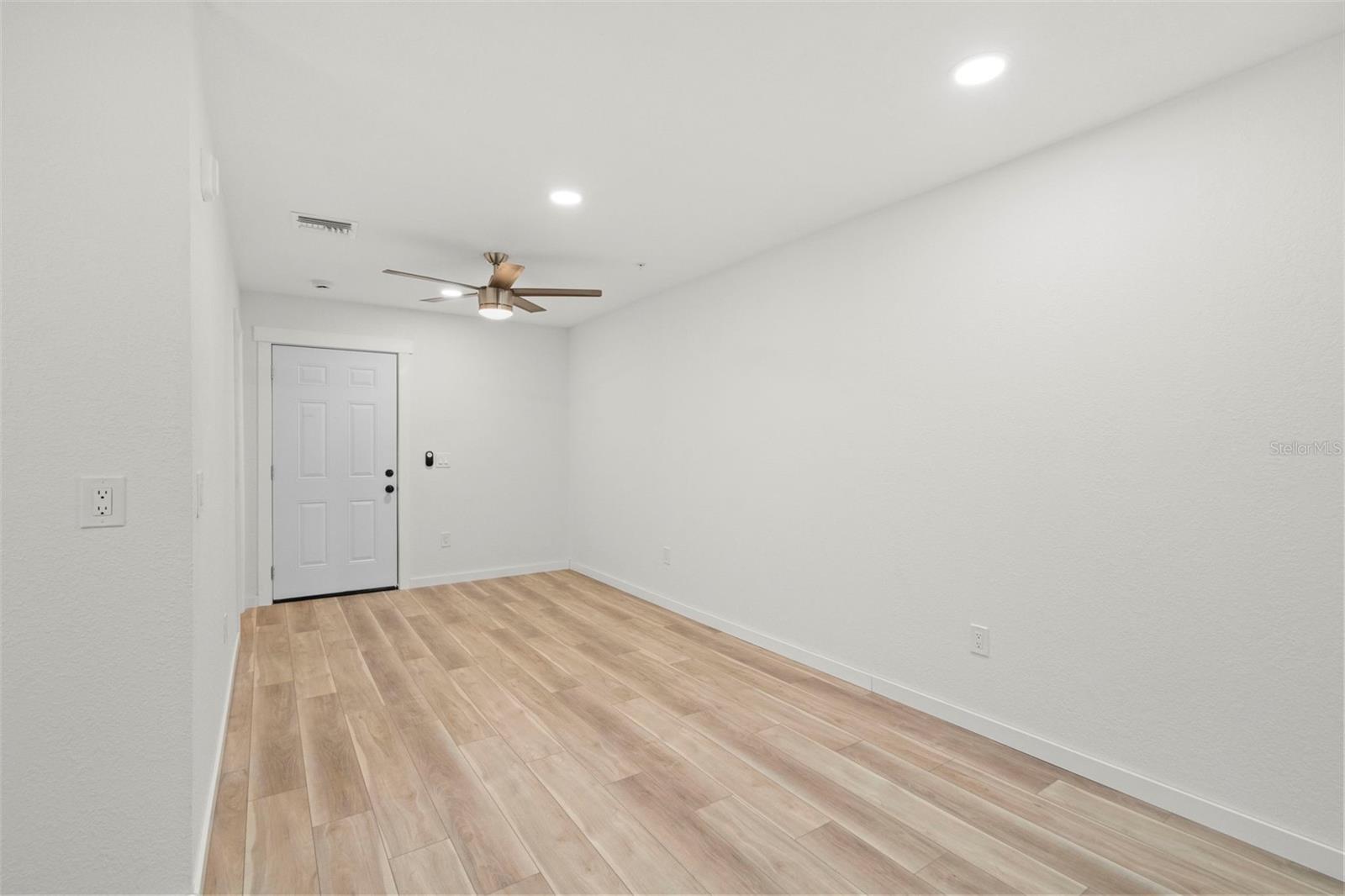 SUMMIT PARK - Residential Income