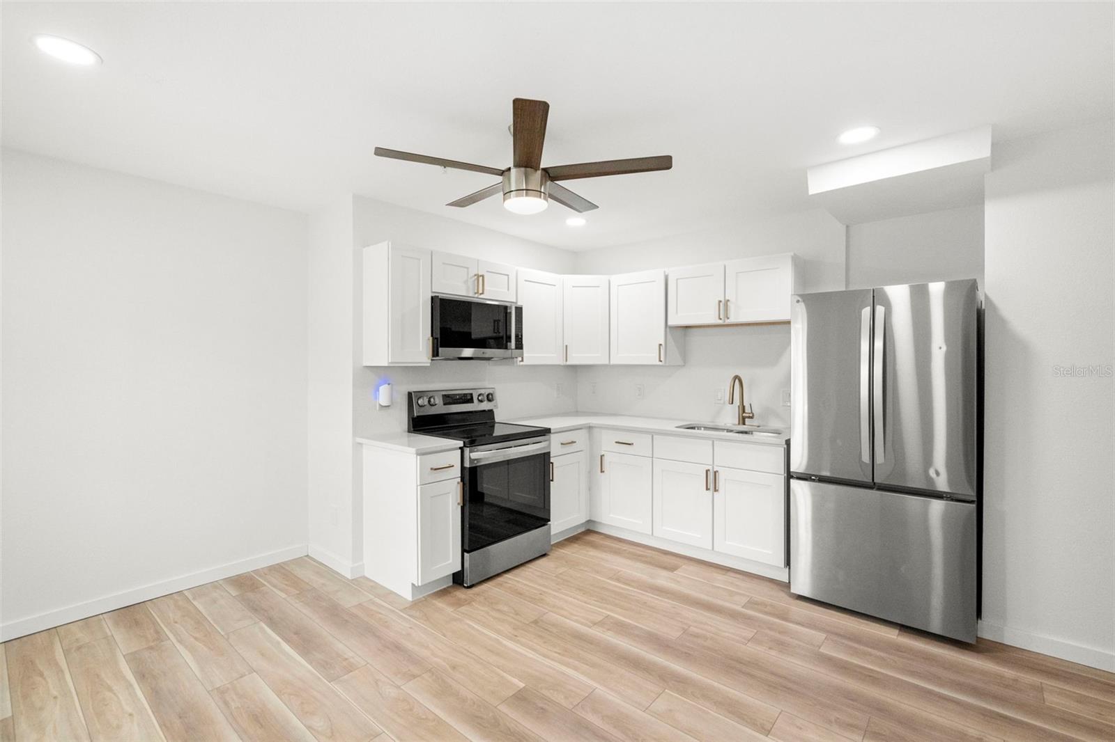 SUMMIT PARK - Residential Income