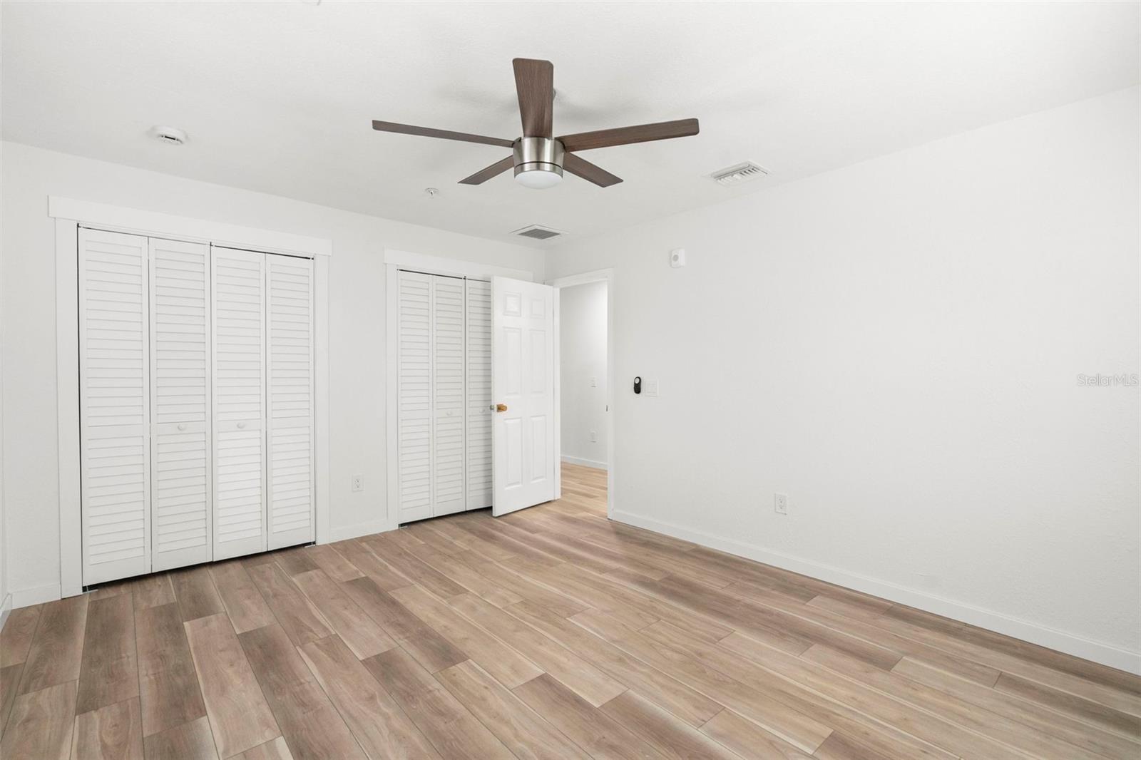 SUMMIT PARK - Residential Income