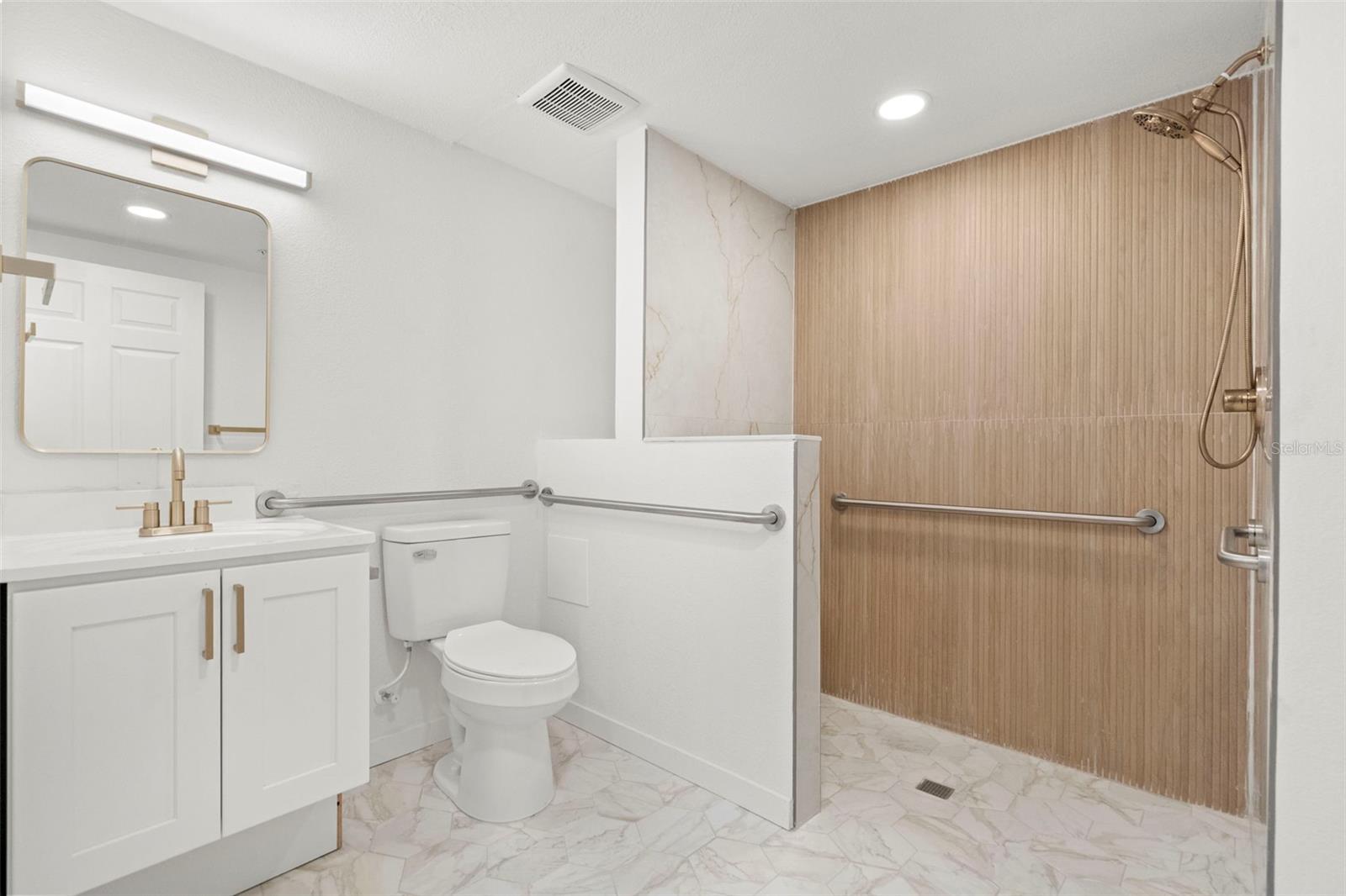 SUMMIT PARK - Residential Income