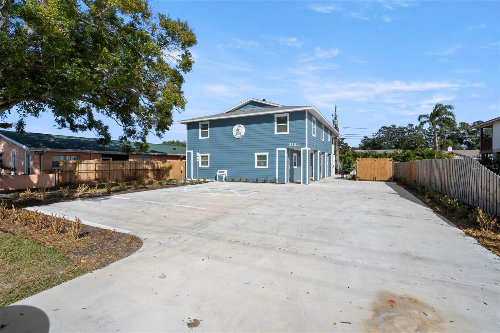 SUMMIT PARK - Residential Income