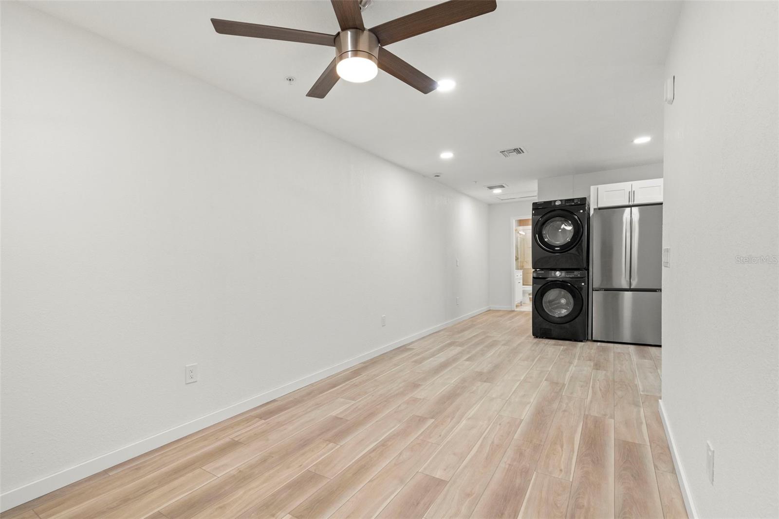 SUMMIT PARK - Residential Income