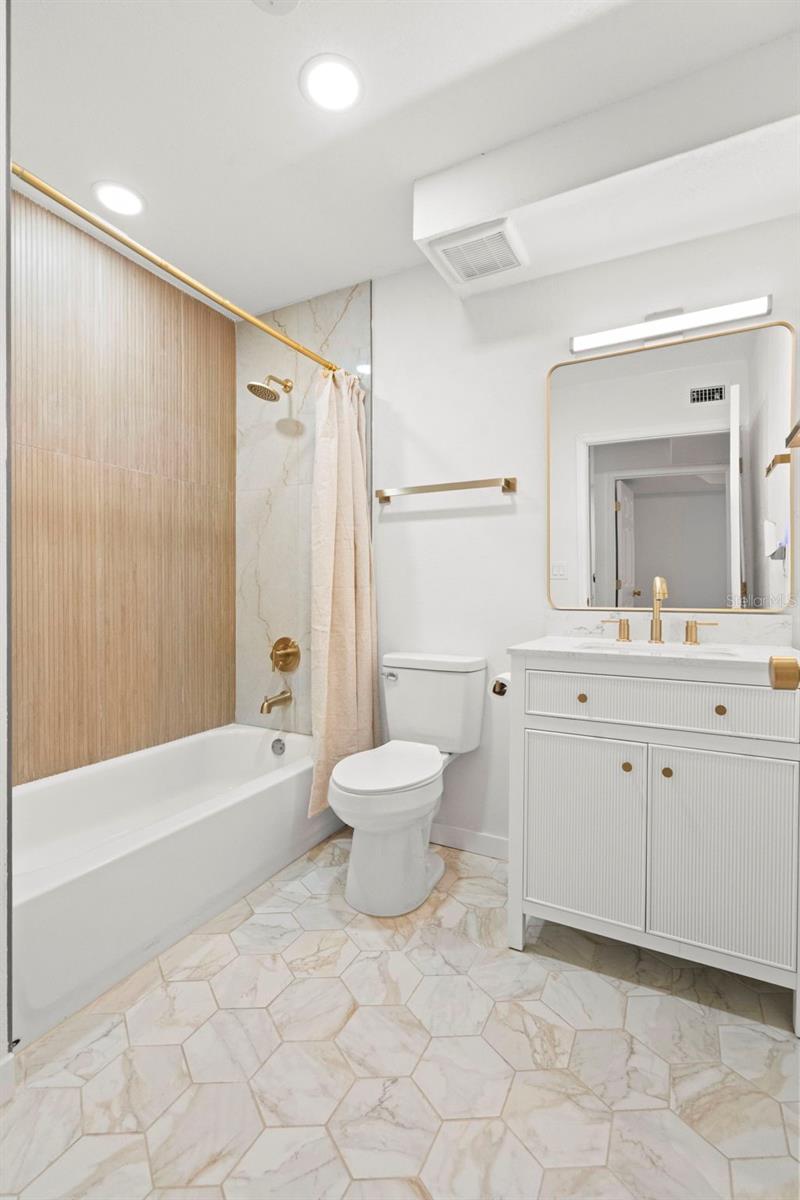 SUMMIT PARK - Residential Income