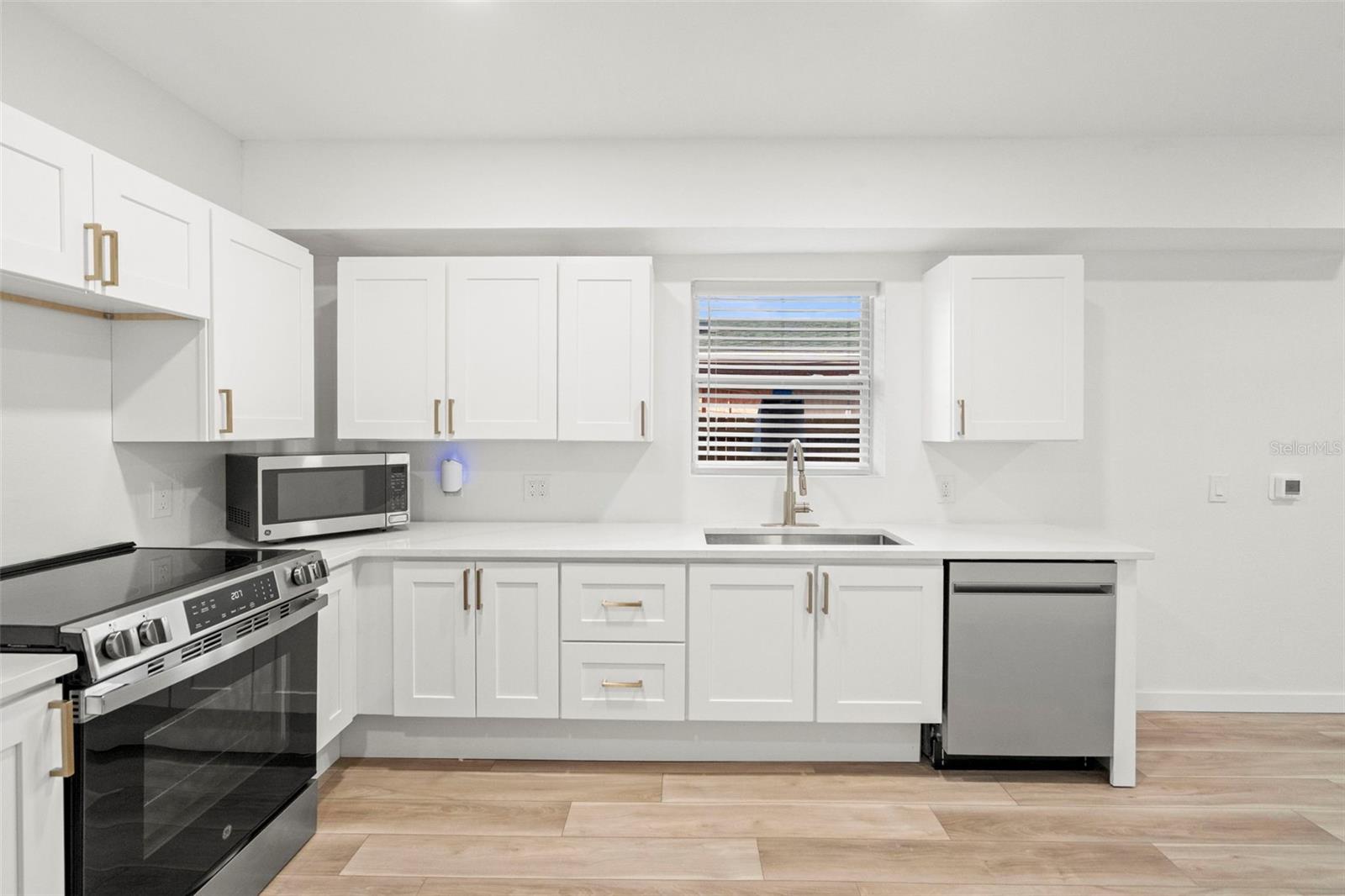 SUMMIT PARK - Residential Income