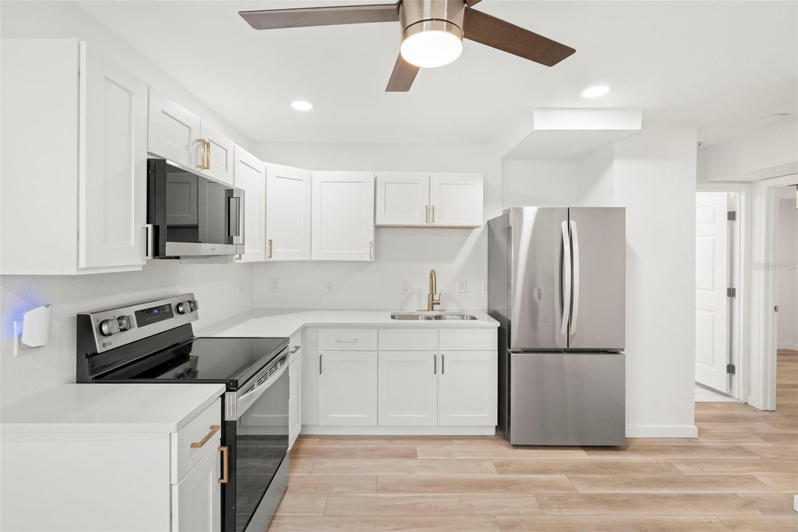 SUMMIT PARK - Residential Income