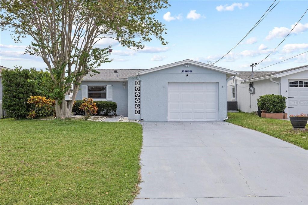 Photo of 5106 Blue Heron Drive, New Port Richey, FL 34652 (MLS # W7874721)