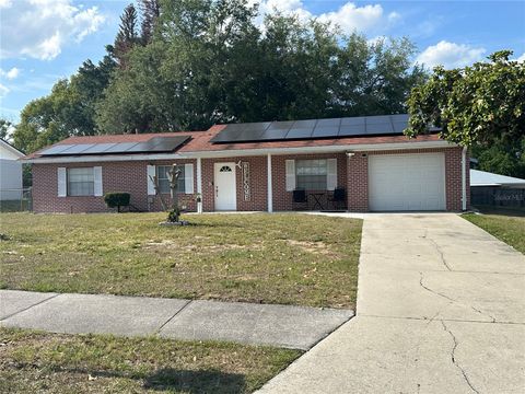 Photo of 640 E Cummings Street, Lake Alfred, FL 33850 (MLS # O6403984)