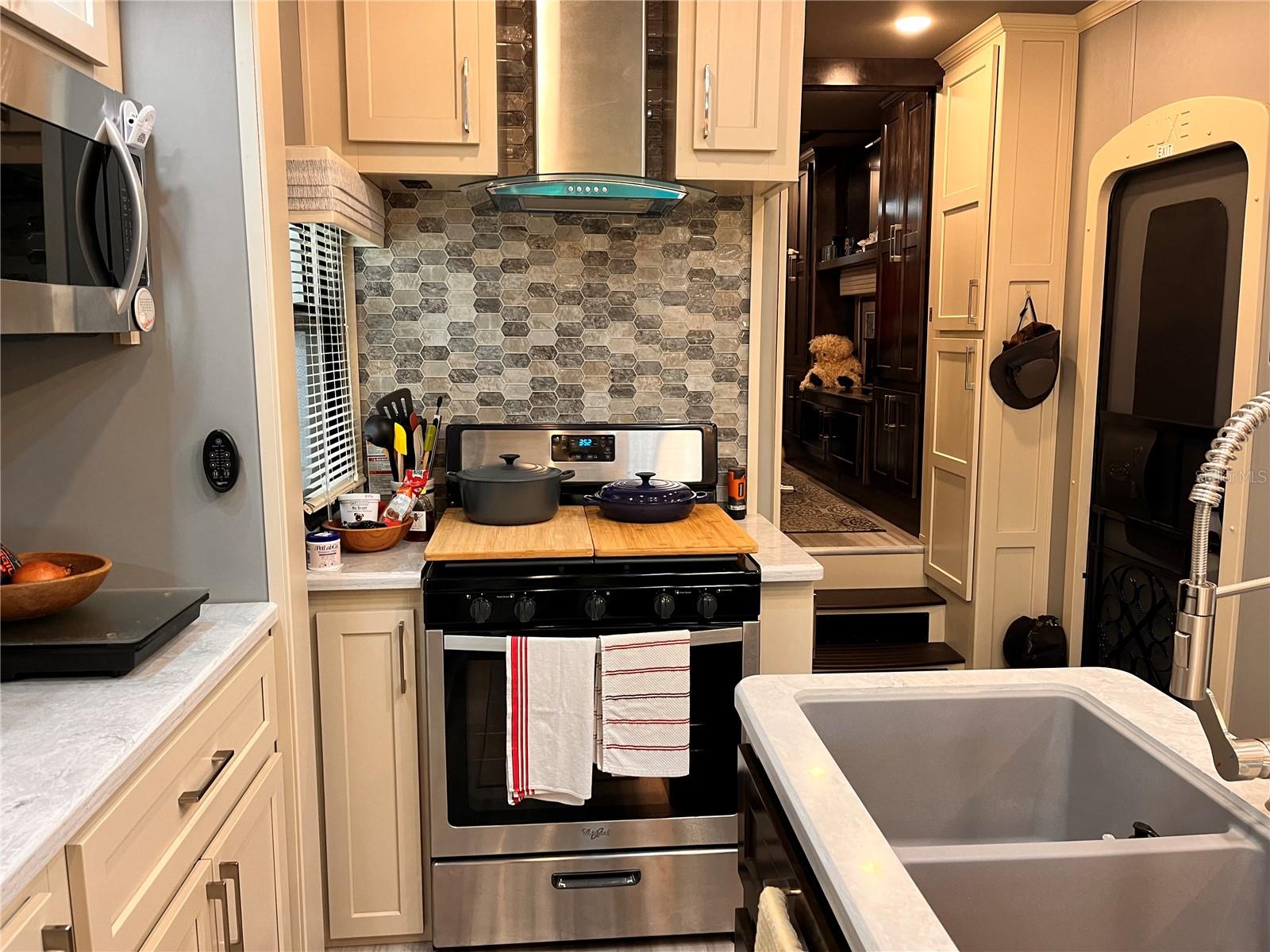 PRESERVE ESTATE - Land