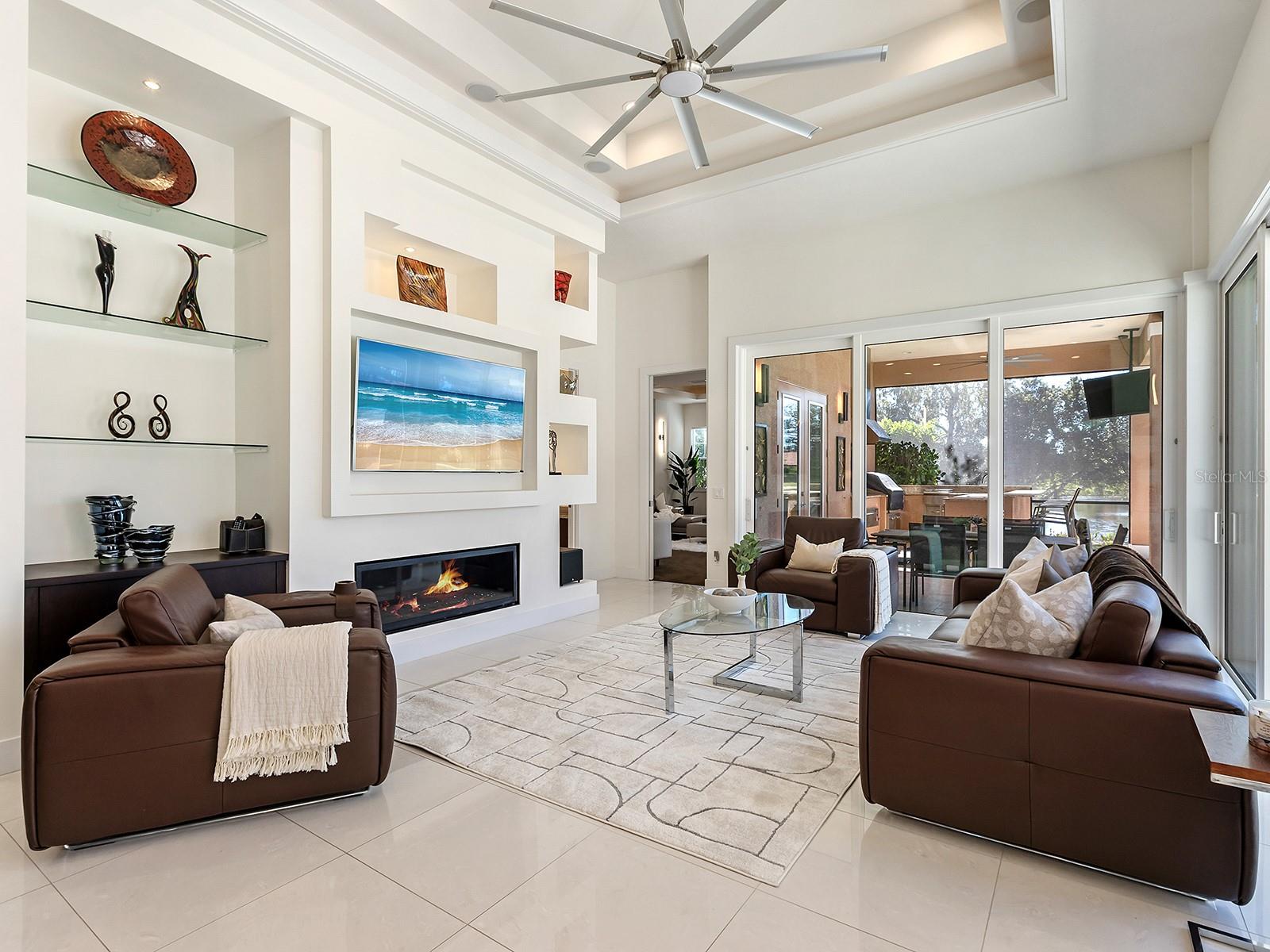 LAKE CLUB PH I - Residential