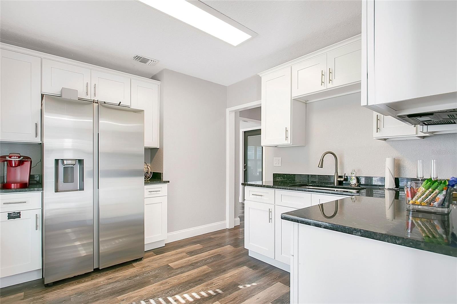 ACREAGE - Commercial Sale