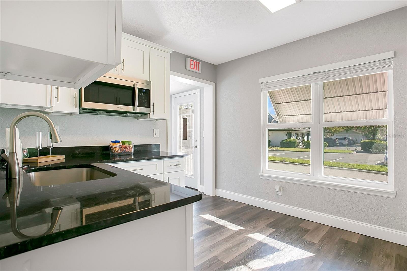 ACREAGE - Commercial Sale