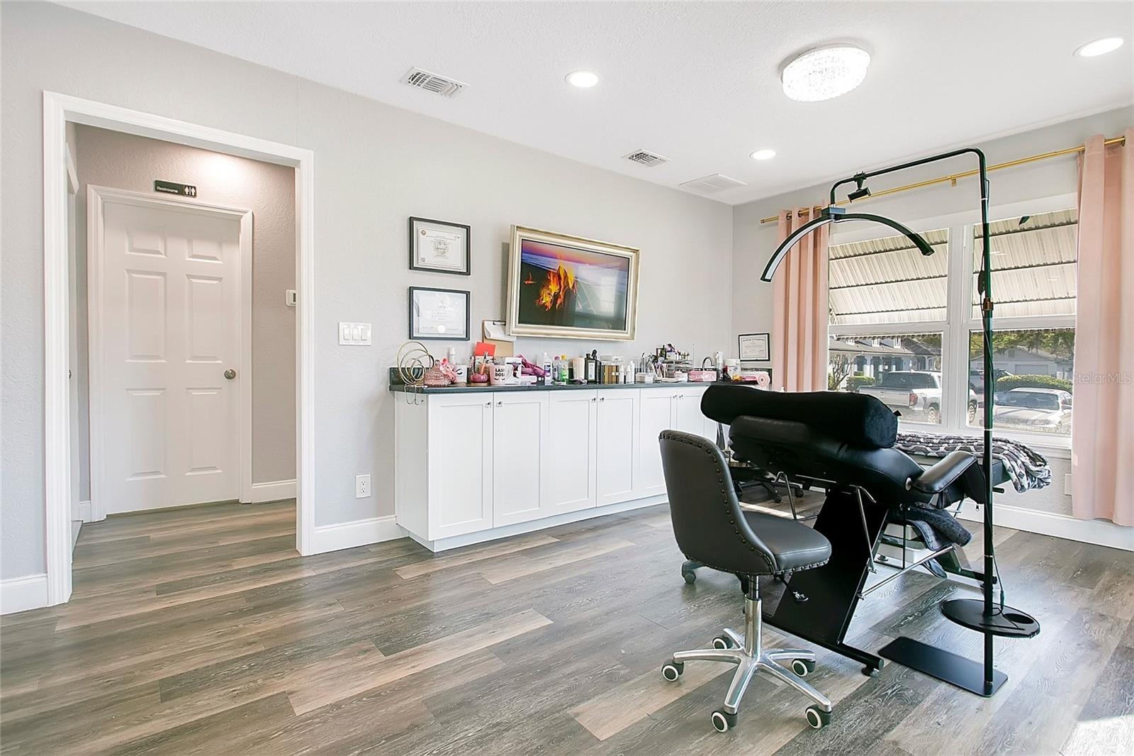 ACREAGE - Commercial Sale