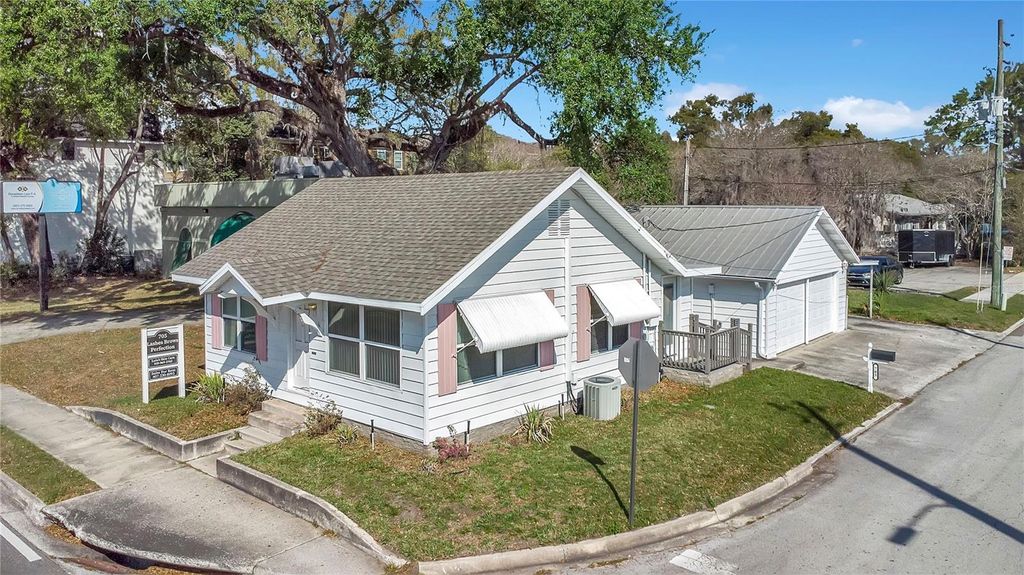 Photo of 705 E Michigan Street, Orlando, FL 32806 (MLS # O6390393)