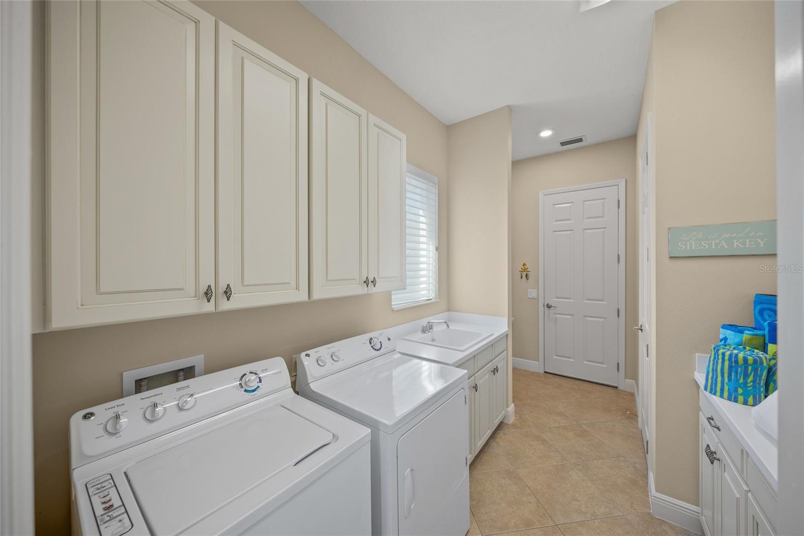 COUNTRY CLUB EAST AT LAKEWD RNCH QQ1 2C - Residential