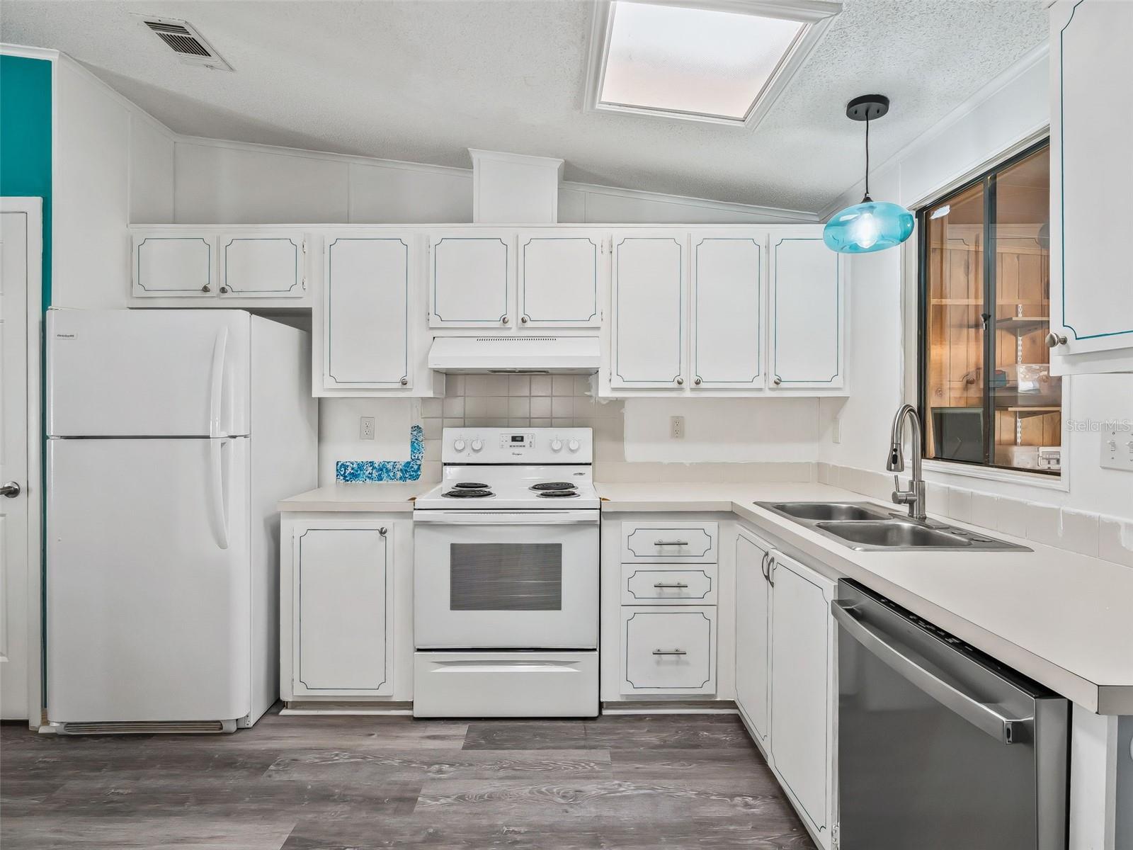 LADY LAKE ORANGE BLOSSOM GARDENS UNIT 10 - Residential