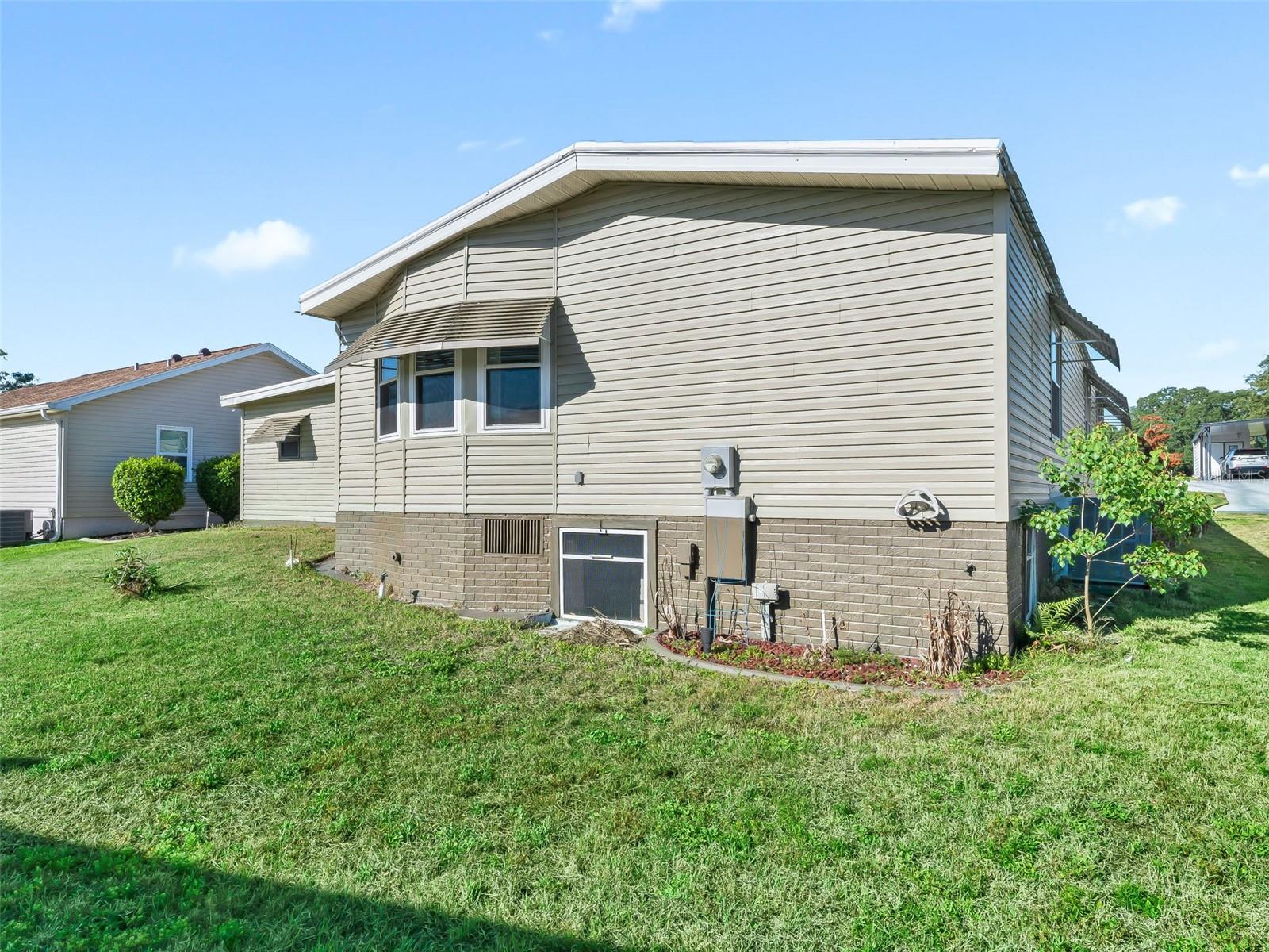 LADY LAKE ORANGE BLOSSOM GARDENS UNIT 10 - Residential