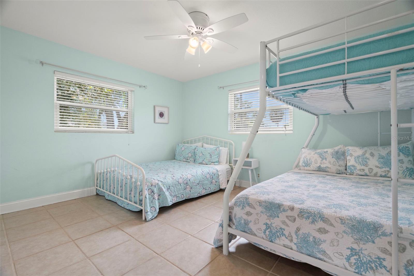 HARBOR HILL PARK - Residential