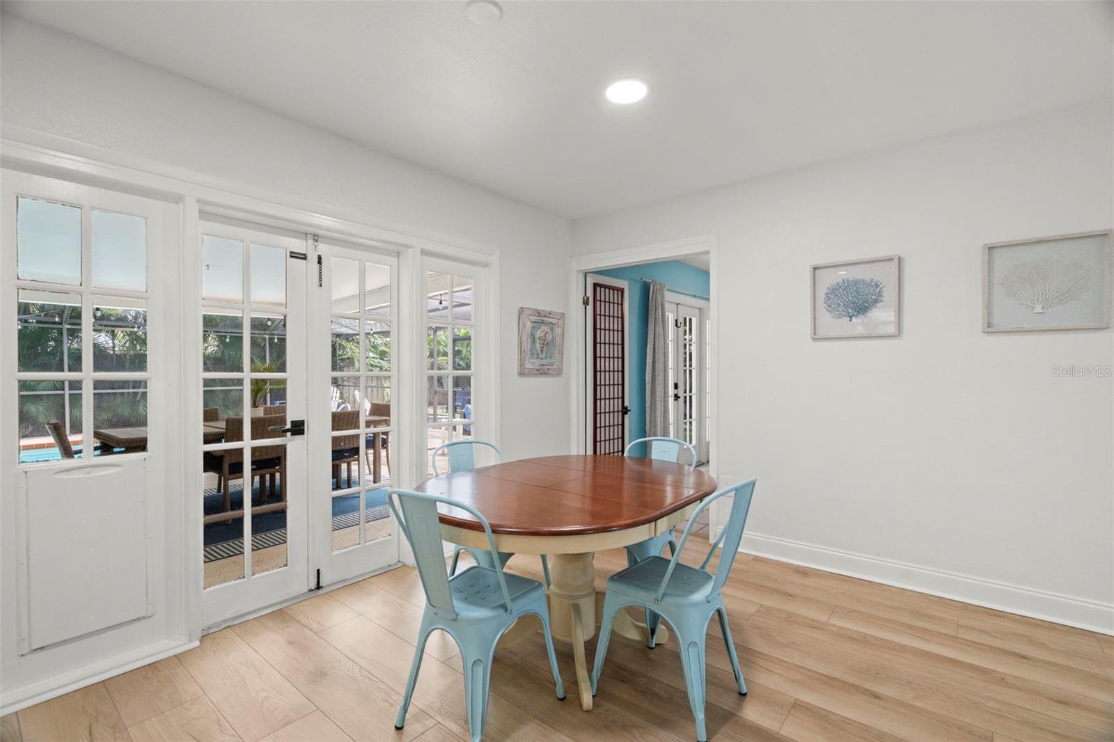 HARBOR HILL PARK - Residential