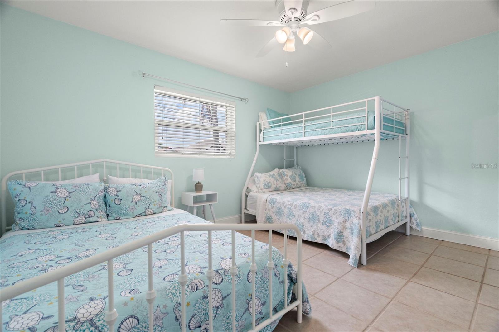 HARBOR HILL PARK - Residential