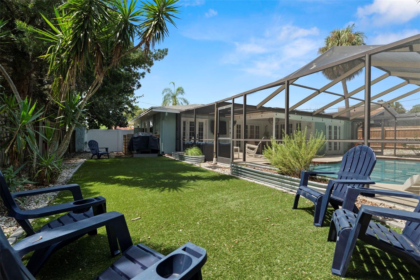 HARBOR HILL PARK - Residential