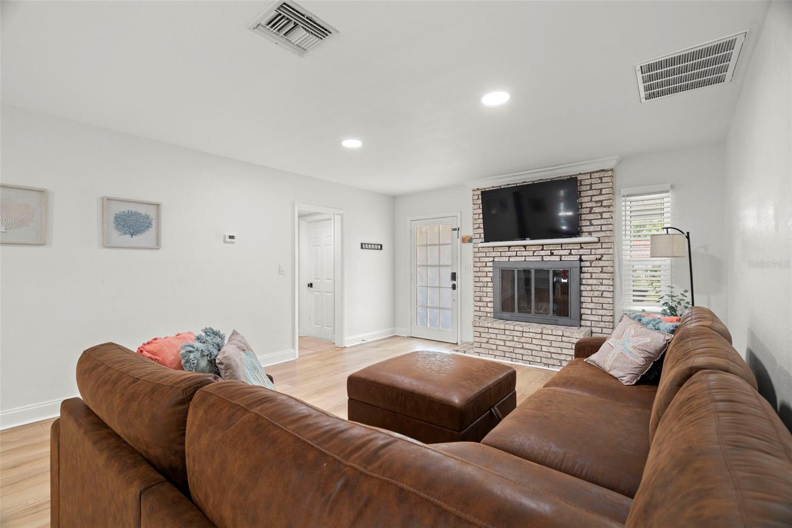 HARBOR HILL PARK - Residential