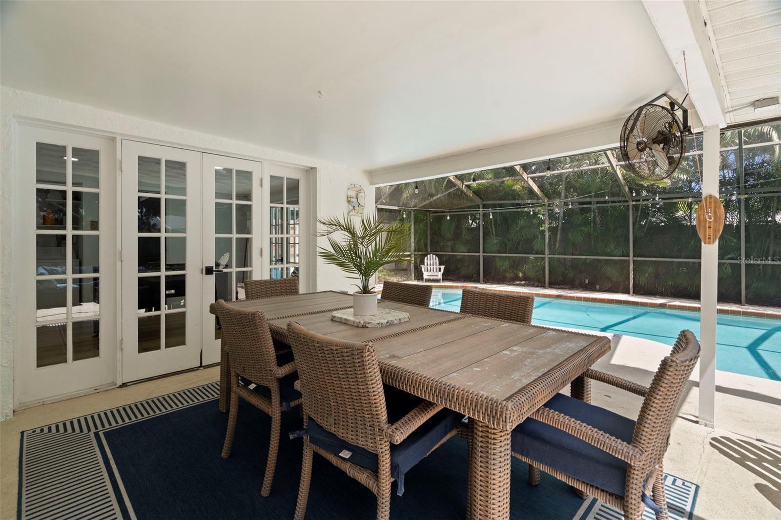 HARBOR HILL PARK - Residential