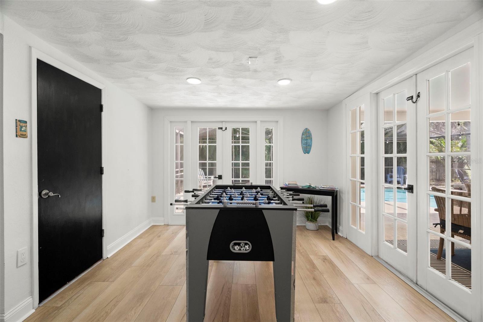 HARBOR HILL PARK - Residential