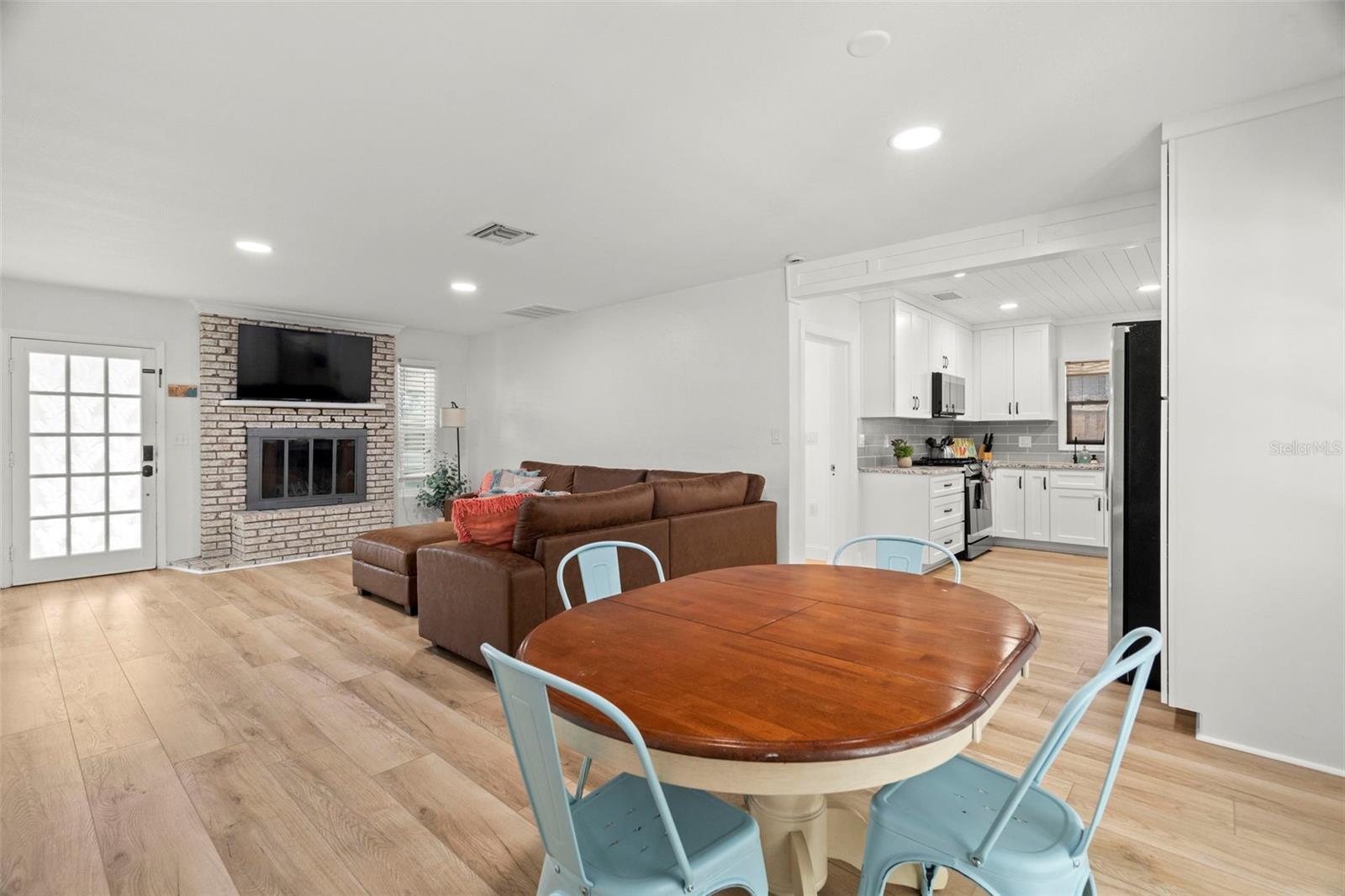 HARBOR HILL PARK - Residential